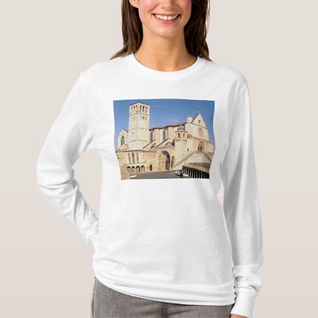 Äußeres der oberen und untereren Kirche, 1228-53 T-Shirt (Vorderseite)