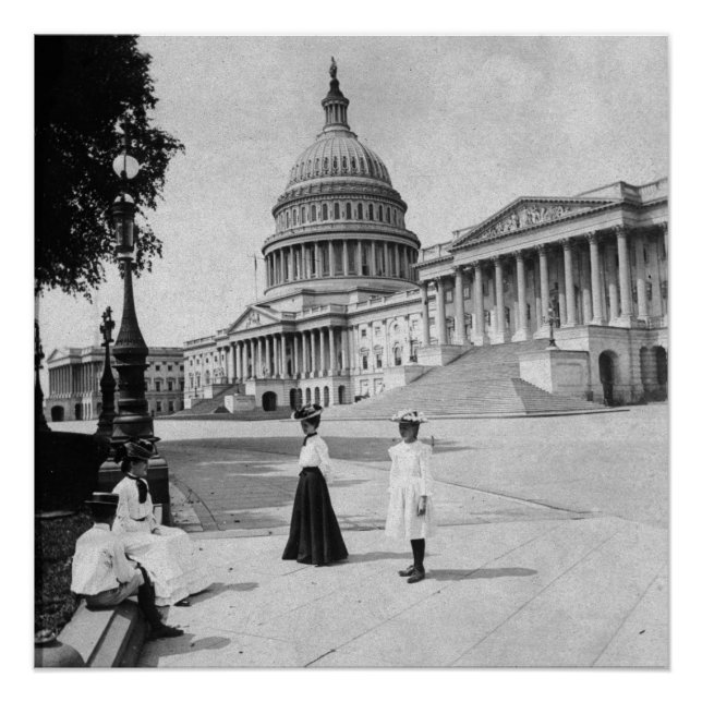 Außerhalb der Hauptstadt Gebäude mit Frauen Poster (Vorderseite)