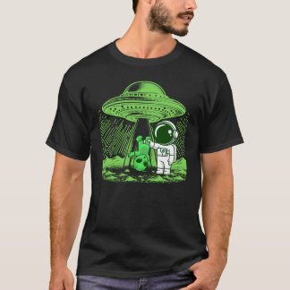 Außerirdische Entführung mit Cartoon-Astronaut T-Shirt