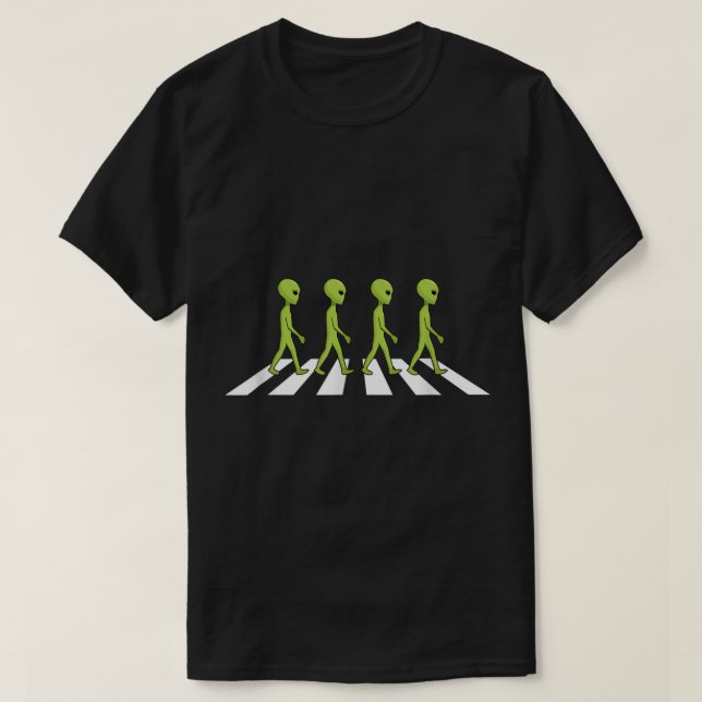 Außerirdischen überqueren und gehen auf der andere T-Shirt (Design vorne)