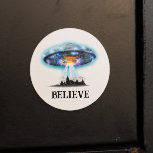 Außerirdischen UFO glauben Runder Aufkleber