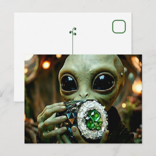 Außerirdischer Alien und kristallines Sushi Postkarte