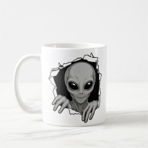 Außerirdischer durchbricht Wand Kaffeetasse
