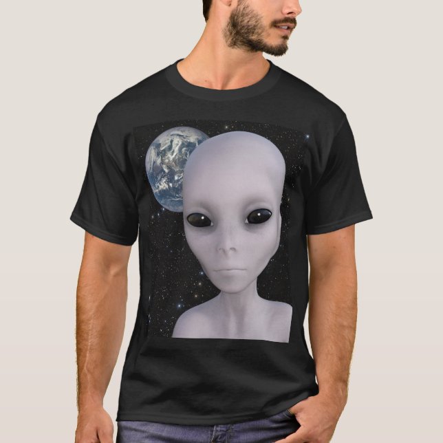 Außerirdisches alien mit Erde im Hintergrund T-Shirt (Vorderseite)