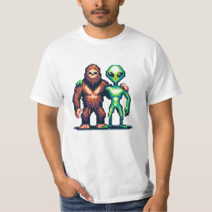 Außerirdisches Alien-Wesen und Bigfoot-Pixel-Art T-Shirt