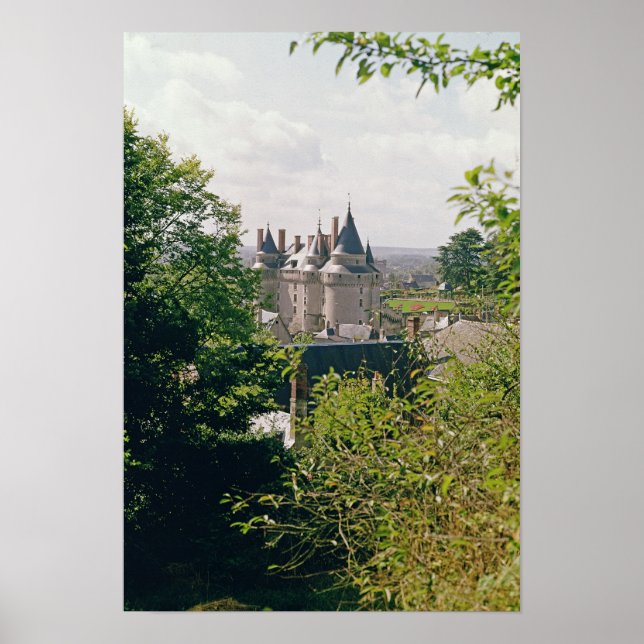 Aussicht auf das restaurierte Schloss aus dem Nord Poster (Vorne)