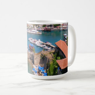 Aussicht auf den Hafen, Strand Mermerly in der Sta Kaffeetasse
