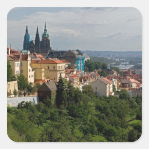Aussicht auf den Veitsdom, Prag, Tschechien Quadratischer Aufkleber