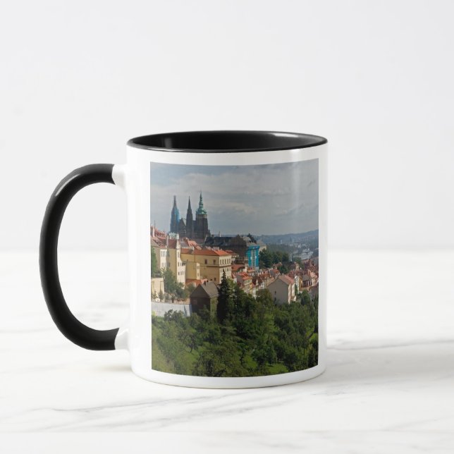 Aussicht auf den Vitus-Dom, Prag, Tschechien Tasse (Links)