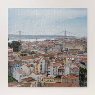 Aussicht auf die Altstadt von Lissabon und die Brü Puzzle