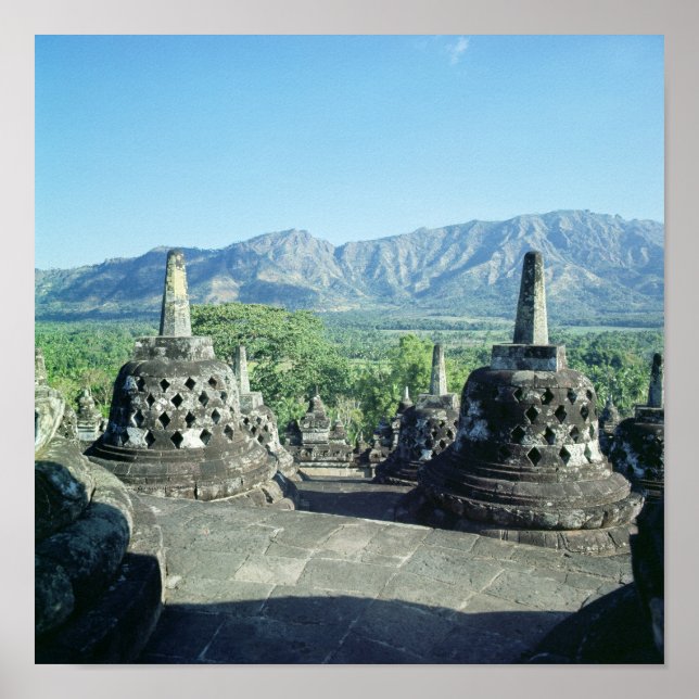 Aussicht auf die drei kreisförmigen Terrassen Poster (Vorne)