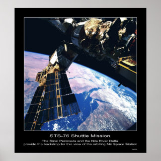 Aussicht auf die Raumstation Mir über die Halbinse Poster