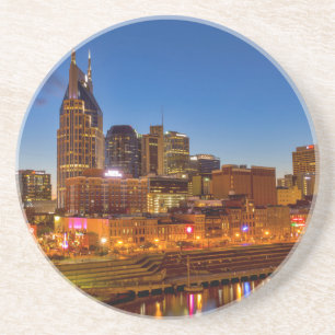 Aussicht auf die Skyline der Stadt bei Nacht Getränkeuntersetzer