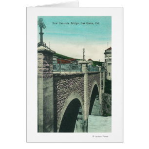 Aussicht auf eine Betonbrücke Los Gatos, CA