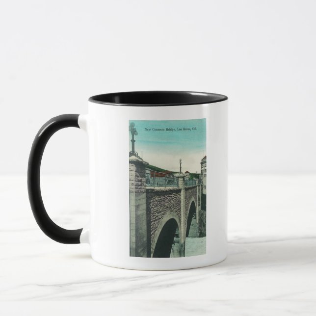 Aussicht auf eine Betonbrücke Los Gatos, CA Tasse (Links)