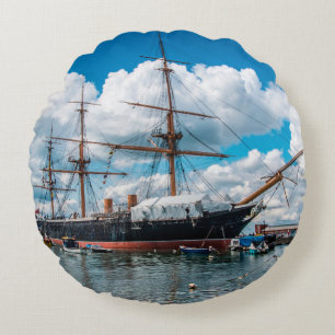 Aussicht auf eine Viktorianische Panzerfledermaus Rundes Kissen