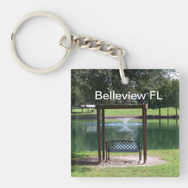 Aussicht auf einen kleinen See Schlüsselanhänger (Vorderseite)