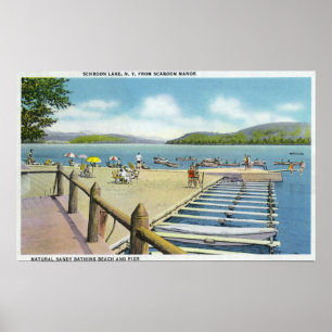 Aussicht auf Strand und Pier von Scaroon Manor Poster