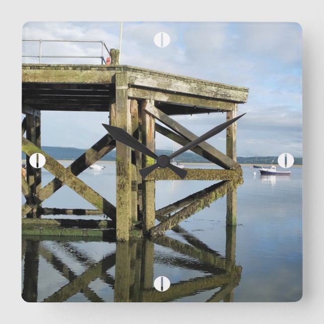 AUSSICHT AUF WALLE QUADRATISCHE WANDUHR (Vorderseite)