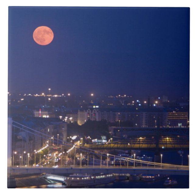 Aussicht von der Fischereizone neben Matyas Fliese (Vorderseite)