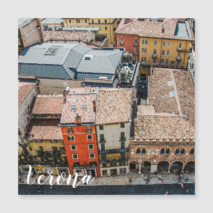 Aussicht von oben auf die bunten Fassaden der Gebä Magnetkarte