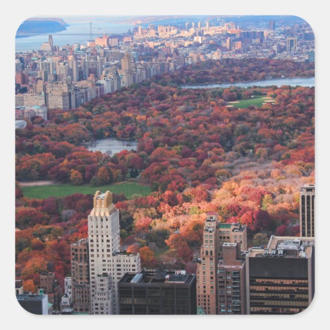 Aussicht von oben: Herbst im Central Park 01 Quadratischer Aufkleber (Vorderseite)