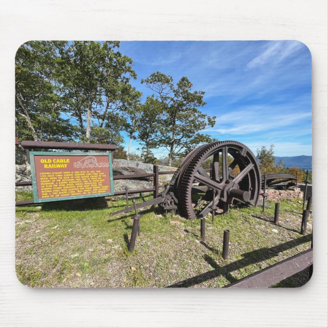 Aussichtsberg im George New Yorker See Mousepad (Vorne)