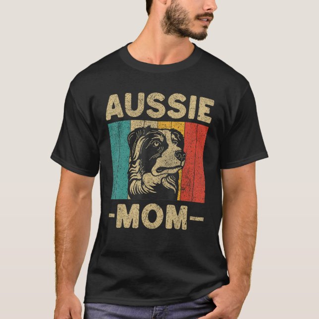 Aussie Mom  Retro Australian Shepherd T-Shirt (Vorderseite)