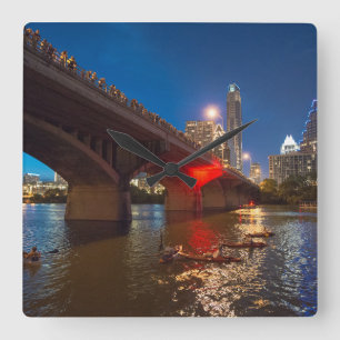 Austin Bats Quadratische Wanduhr