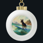 Australian Kelpie Beach Surfing Painting Keramik Kugel-Ornament<br><div class="desc">Tauchen Sie ein in die spielerische Welt des Kaninchen-Abenteuers mit diesem faszinierenden Bild. Ein gepflegter Hund geht zu den Wellen und reitet geschickt auf einem sonnengeküssten Strand. Das lebendige Kunstwerk vereint wunderbar das Wesentliche der Erregung am Strand, während der Hund furchtlos auf den Wellen reitet und den Geist von Spaß...</div>