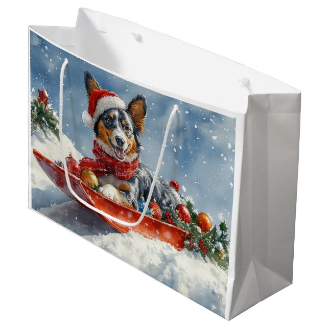 Australian Kelpie in Sledge Let it Snow Christmas Große Geschenktüte (Vorderseite Schrägansicht)