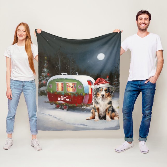 Australian Shepherd Caravan Christmas Adventure Fleecedecke (Beispiel)