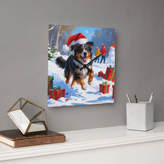 Australian Shepherd Christmas Festive Snow Scene Quadratische Wanduhr (Büro)