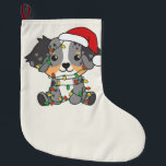 Australian Shepherd Christmas Winter Animals Großer Weihnachtsstrumpf<br><div class="desc">Der Australische Schäferhund zu Weihnachten mit Feenlicht. Hübsche Tiere mit Geschenken und Schnee für den Urlaub. Ein süßes Weihnachtsgrüßen. Hunde sind niedliche Tiere und perfekt zu Weihnachten.</div>