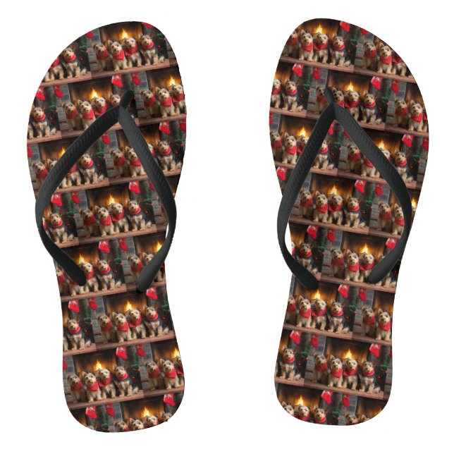 Australian Terrier by Fireplace Christmas Flip Flops (Fußbett)