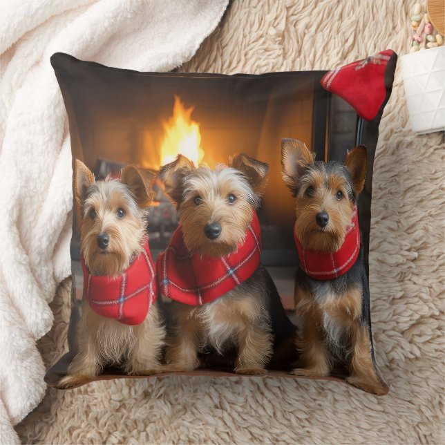 Australian Terrier by Fireplace Christmas Kissen (Decke)