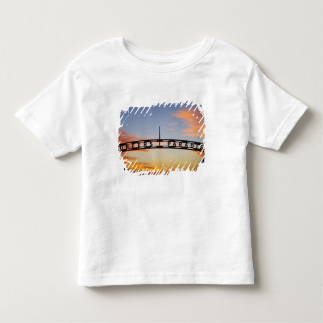 Australien, Queensland, Goldküste, Sonnenaufgang, Kleinkind T-shirt (Vorderseite)