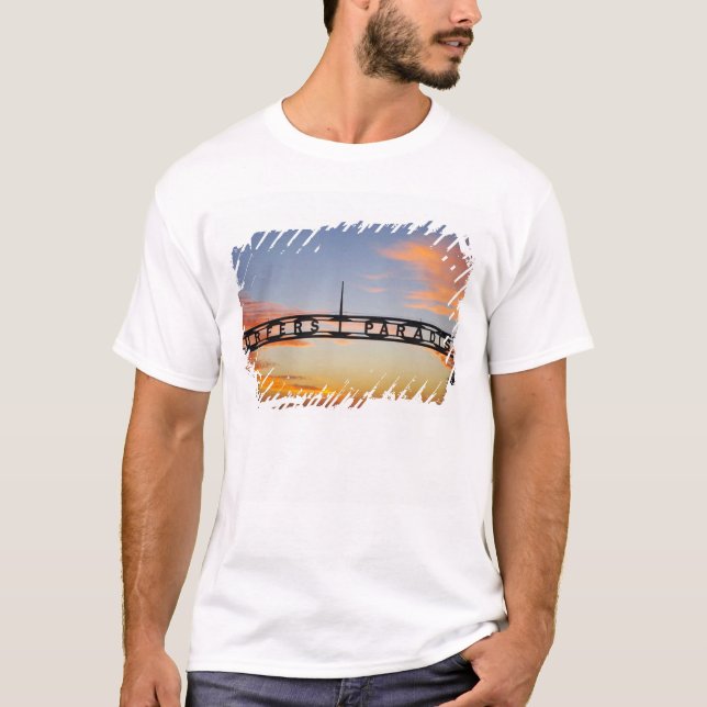 Australien, Queensland, Goldküste, Sonnenaufgang, T-Shirt (Vorderseite)