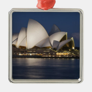 Australien, Sydney. Opernhaus bei Nacht an Silbernes Ornament