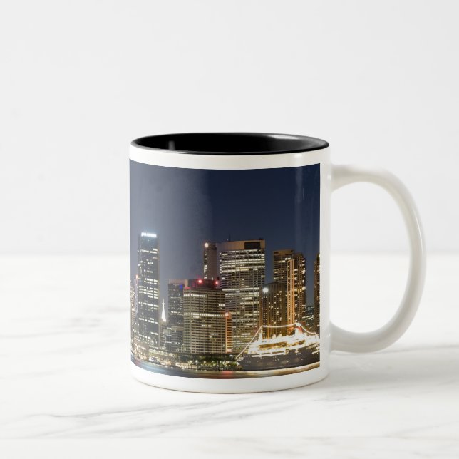 Australien, Sydney. Skyline mit Opernhaus gesehen Zweifarbige Tasse (Rechts)