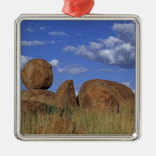 Australien, Teufelsmurmeln. Kugelförmiger Sandstei Silbernes Ornament