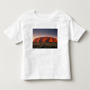 Australien, Uluru Nationalpark. Uluru oder Kleinkind T-shirt