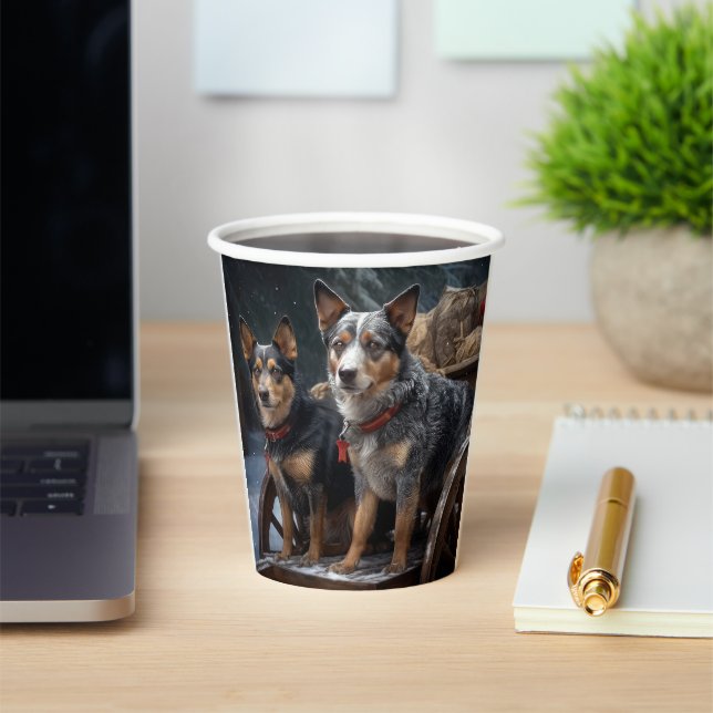 Australische Rinder Snowy Sleigh Weihnachtsdekor Pappbecher (InSitu)