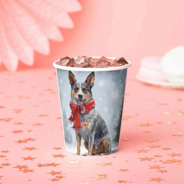 Australischer Rinderhund im Schnee Weihnachten Pappbecher (Insitu)