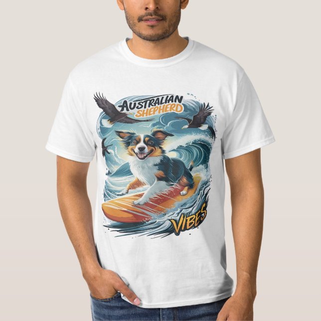 Australischer Schäferfahrer beim Surfen im Wappen T-Shirt (Vorderseite)