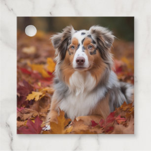 Australischer Schäferhund im Herbstlaubfall inspir Geschenkanhänger