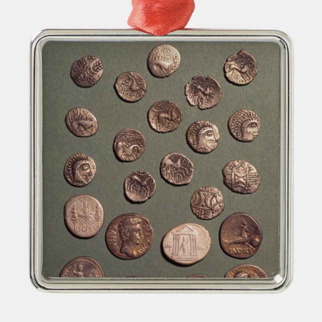 Auswahl keltisch und römische Münzen gefunden Silbernes Ornament (Vorne)