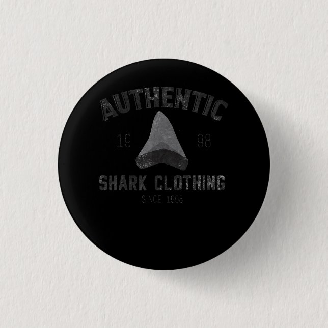 Authentische Shark Clothing Seit 1998 - Shark Gift Button (Vorderseite)