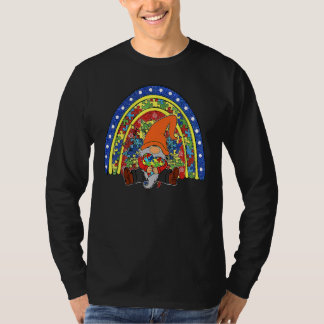 Autismus Bewusstsein Gnomes Holding Heart Rainbow  T-Shirt