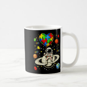 Autismus-Bewusstseinsraum Astronaut Puzzle Herz Kaffeetasse